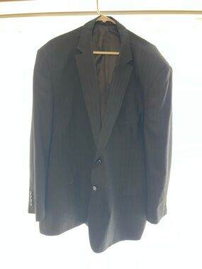 Classic Men's Black Two-Button Suit Jacket
